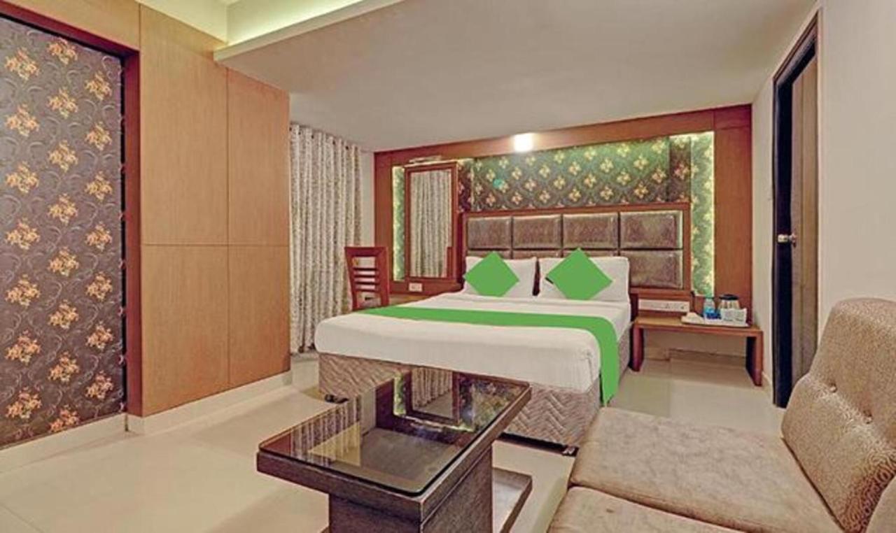 Pine Tree Boutique Hotel Chennai Esterno foto