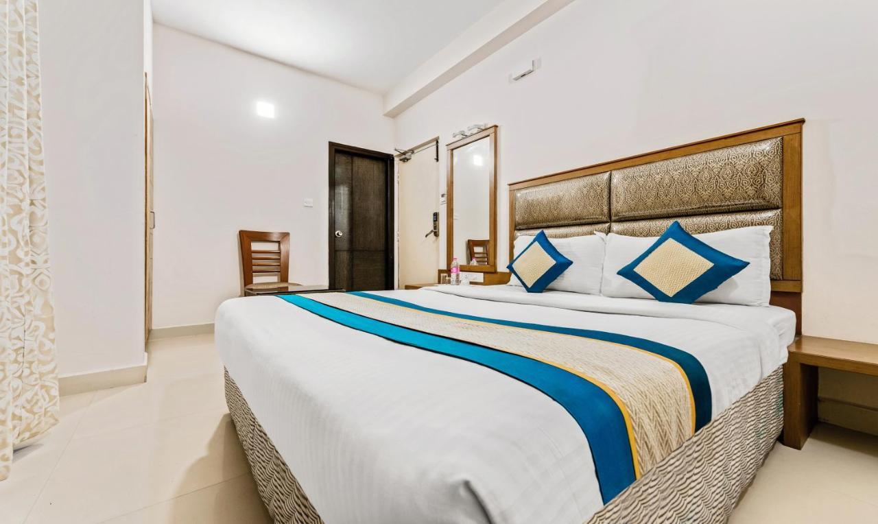 Pine Tree Boutique Hotel Chennai Esterno foto