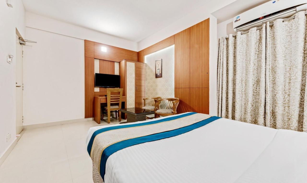 Pine Tree Boutique Hotel Chennai Esterno foto