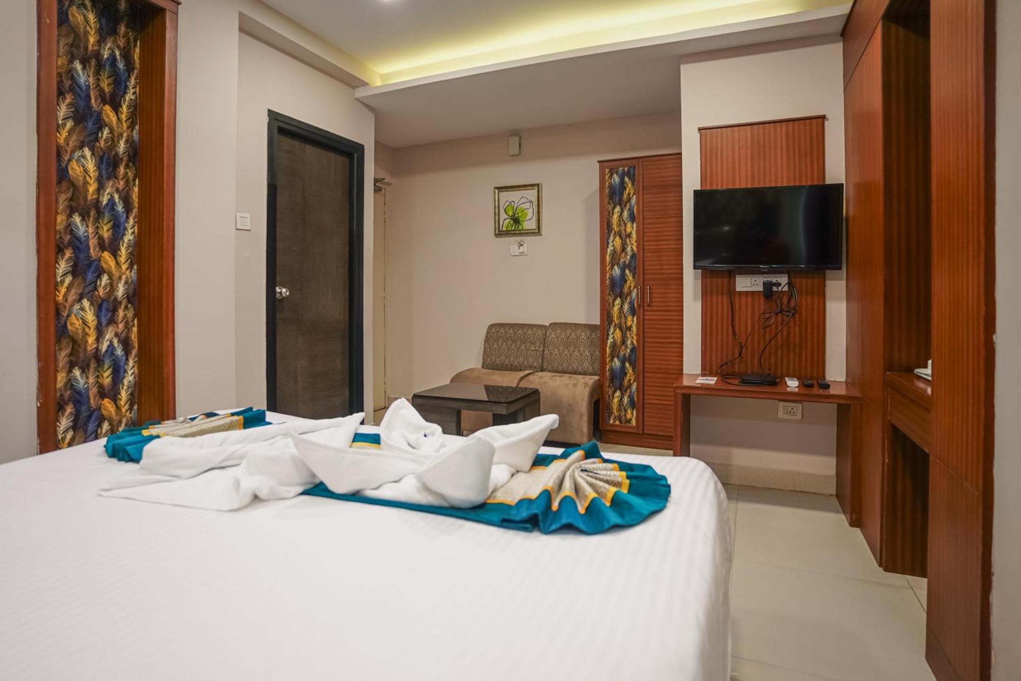 Pine Tree Boutique Hotel Chennai Esterno foto