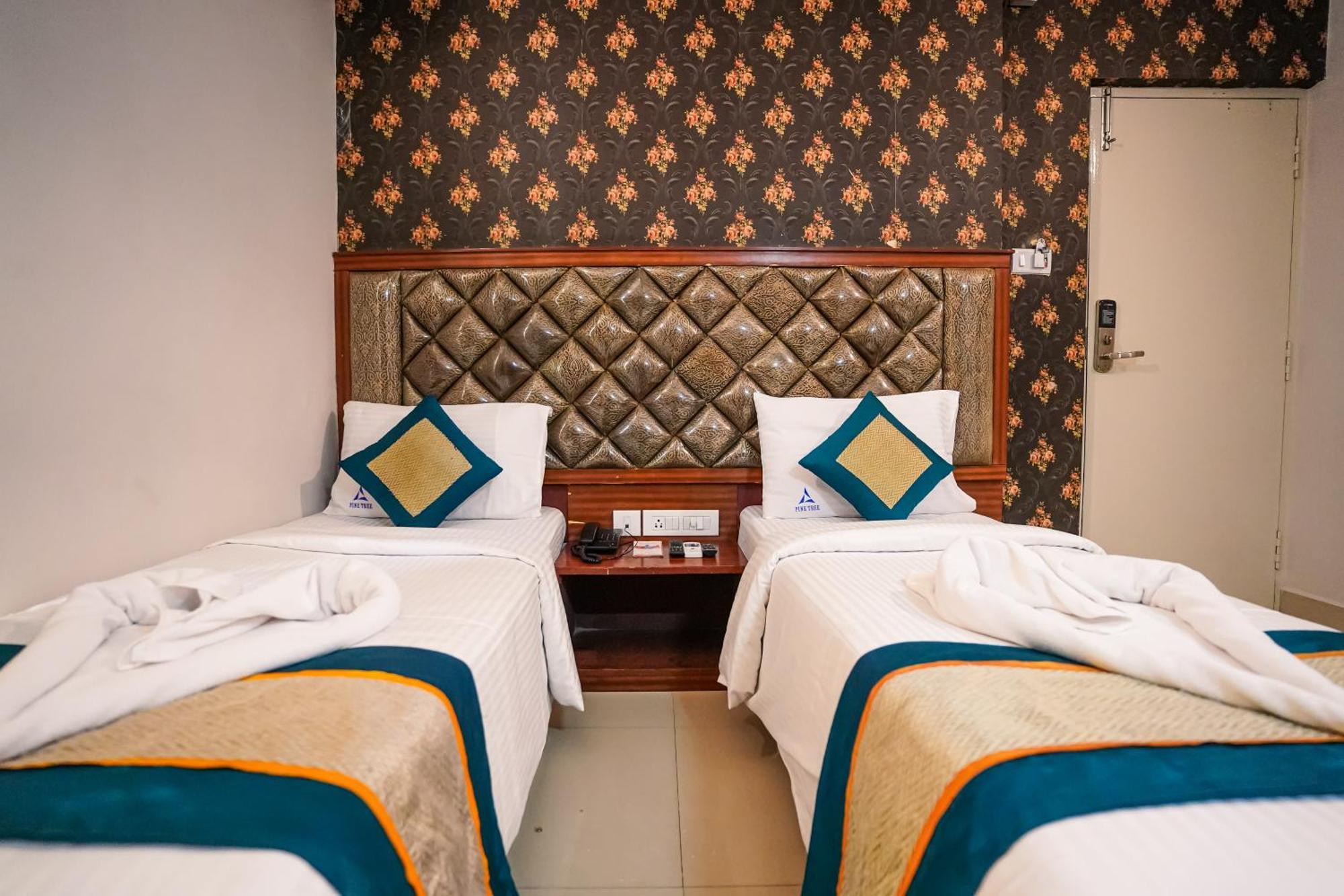Pine Tree Boutique Hotel Chennai Esterno foto