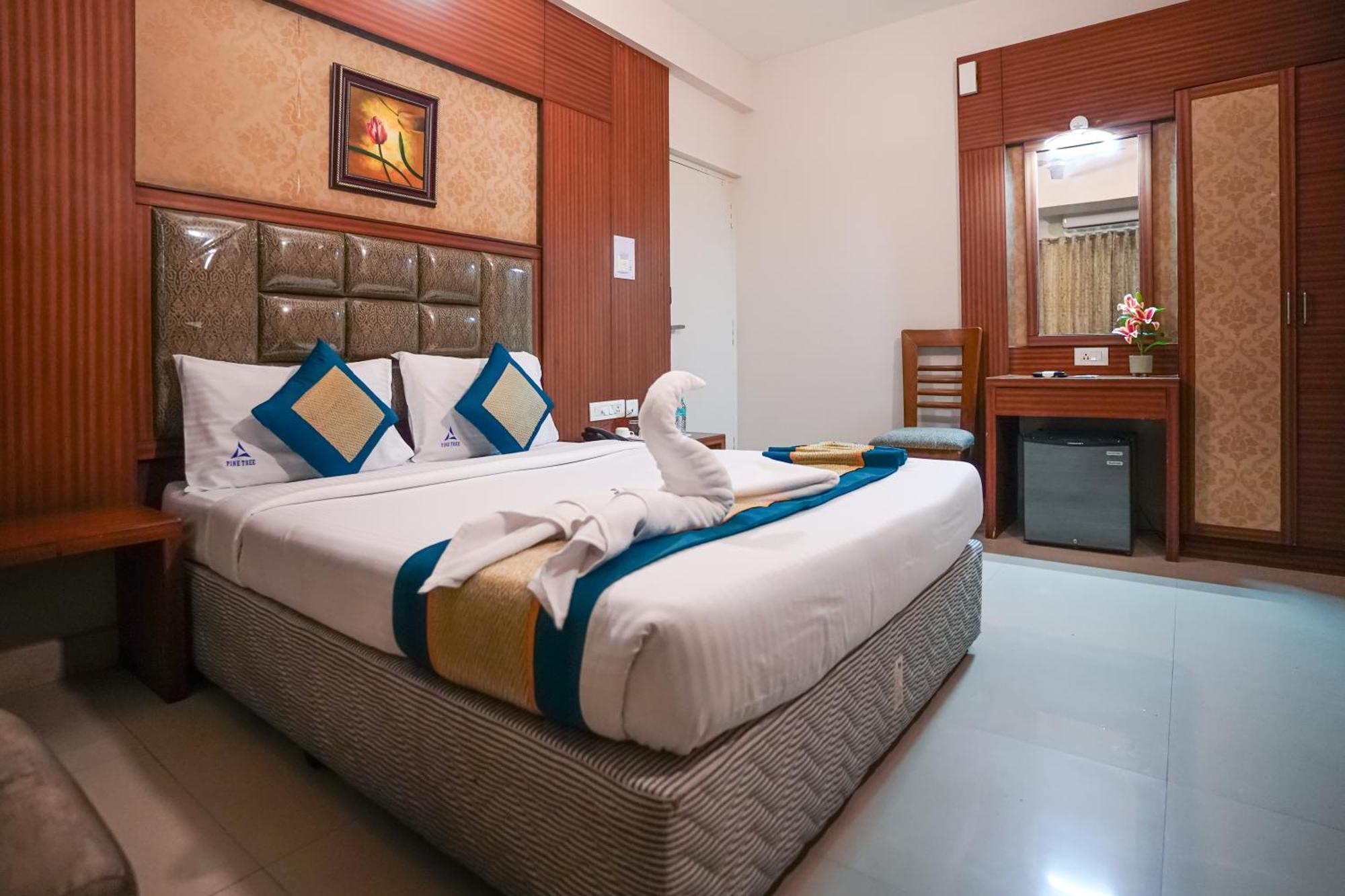 Pine Tree Boutique Hotel Chennai Esterno foto