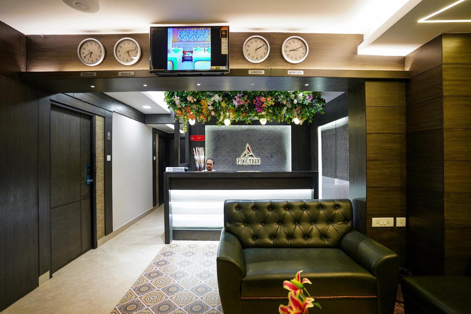 Pine Tree Boutique Hotel Chennai Esterno foto